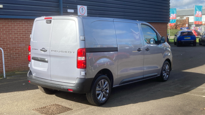 Peugeot Expert M Diesel 2.2 BlueHDi 150 Professional Van